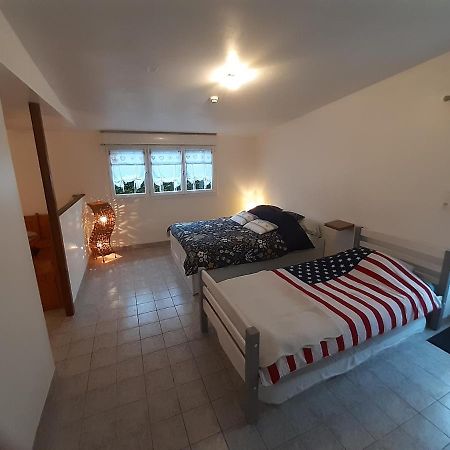 Le Cezembre Gite La Taniere Moidrey Dış mekan fotoğraf