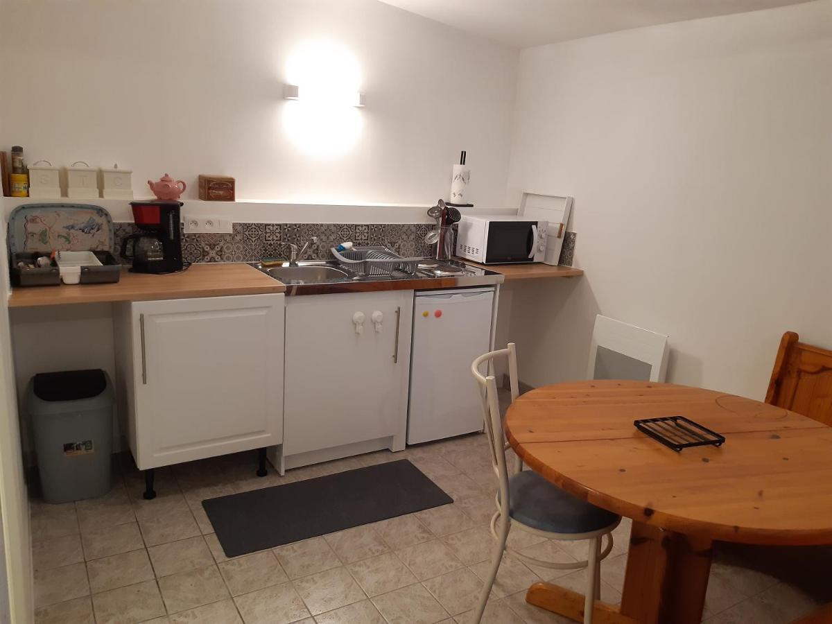Le Cezembre Gite La Taniere Moidrey Dış mekan fotoğraf